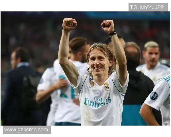 足球明星贴纸莫德里奇的传奇故事与球场荣耀之路 足球明星贴纸莫德里奇的传奇故事与球场荣耀之路